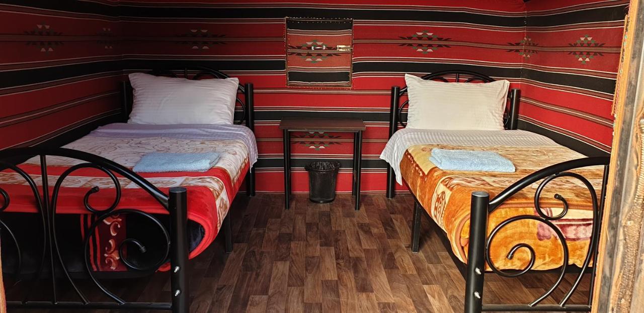 Real Bedouin Experience Tours & Camp Hotel Wadi Rum Buitenkant foto