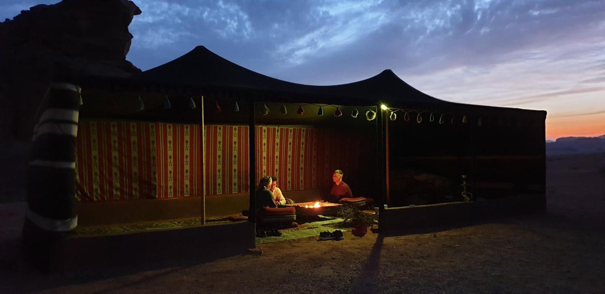 Real Bedouin Experience Tours & Camp Hotel Wadi Rum Buitenkant foto