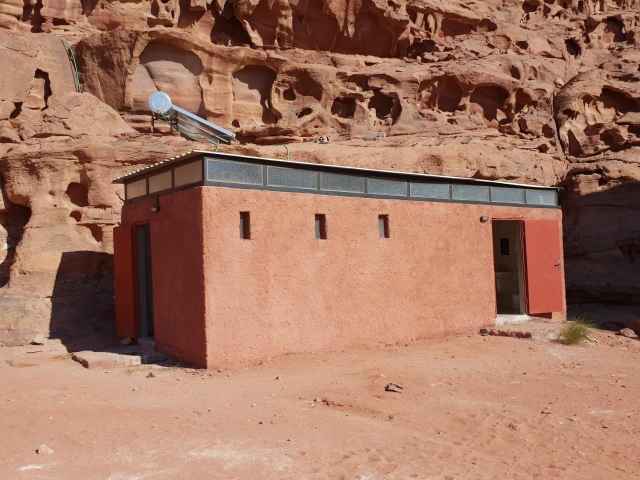 Real Bedouin Experience Tours & Camp Hotel Wadi Rum Buitenkant foto