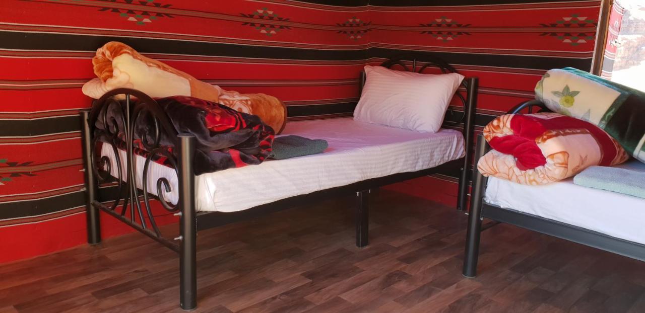 Real Bedouin Experience Tours & Camp Hotel Wadi Rum Buitenkant foto