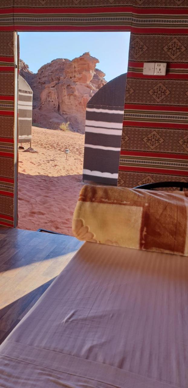 Real Bedouin Experience Tours & Camp Hotel Wadi Rum Buitenkant foto