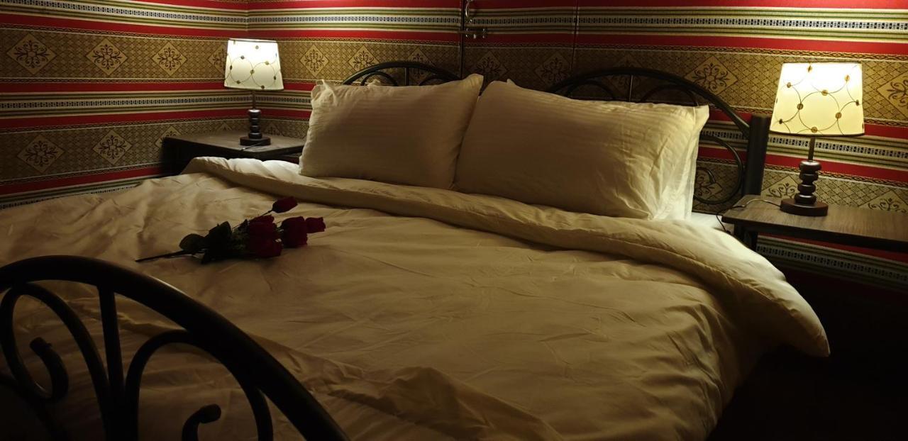 Real Bedouin Experience Tours & Camp Hotel Wadi Rum Buitenkant foto