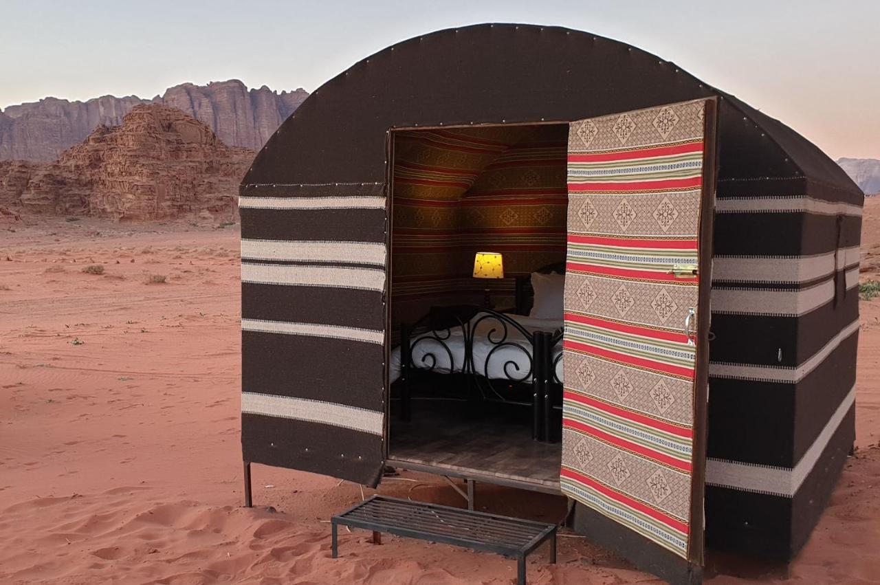 Real Bedouin Experience Tours & Camp Hotel Wadi Rum Buitenkant foto