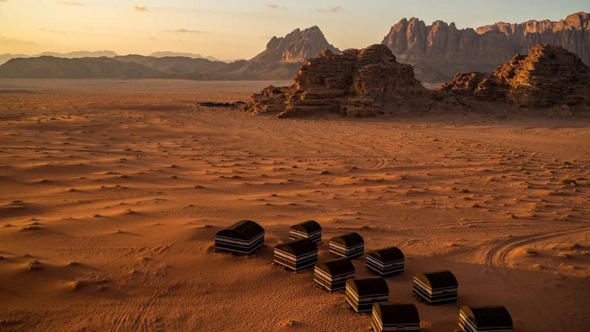 Real Bedouin Experience Tours & Camp Hotel Wadi Rum Buitenkant foto